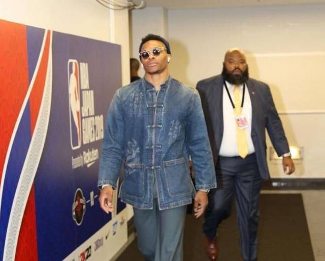 杜锋趁火打 杜锋趁火打